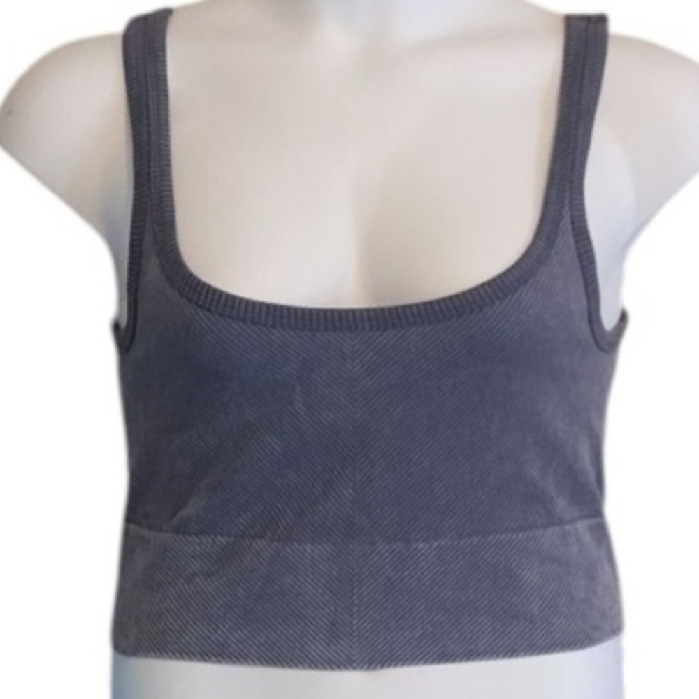 Gray Ribbed Gypsy and jade crop
